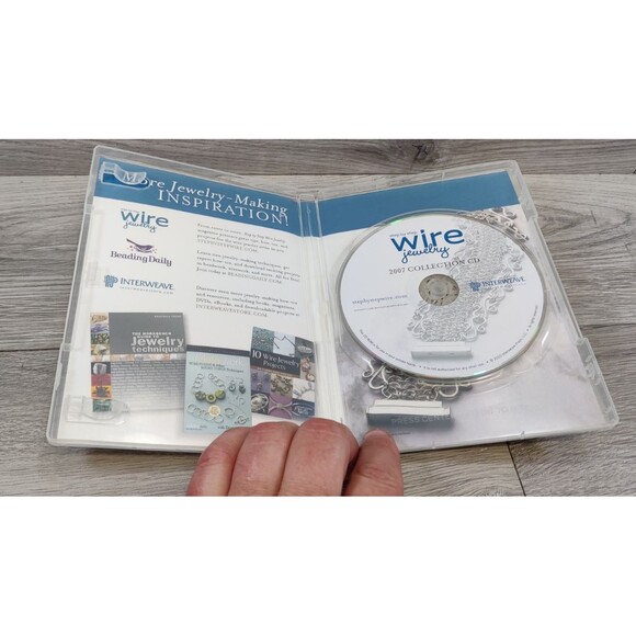 Step by Step Wire Jewelry 2007 Collection CD 5 Issues-Pre-owned. - Picture 3 of 3
